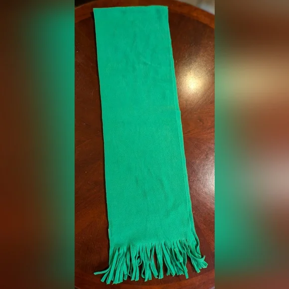 EUC Old Navy Womens Green Scarf with Fringes - Picture 4 of 7